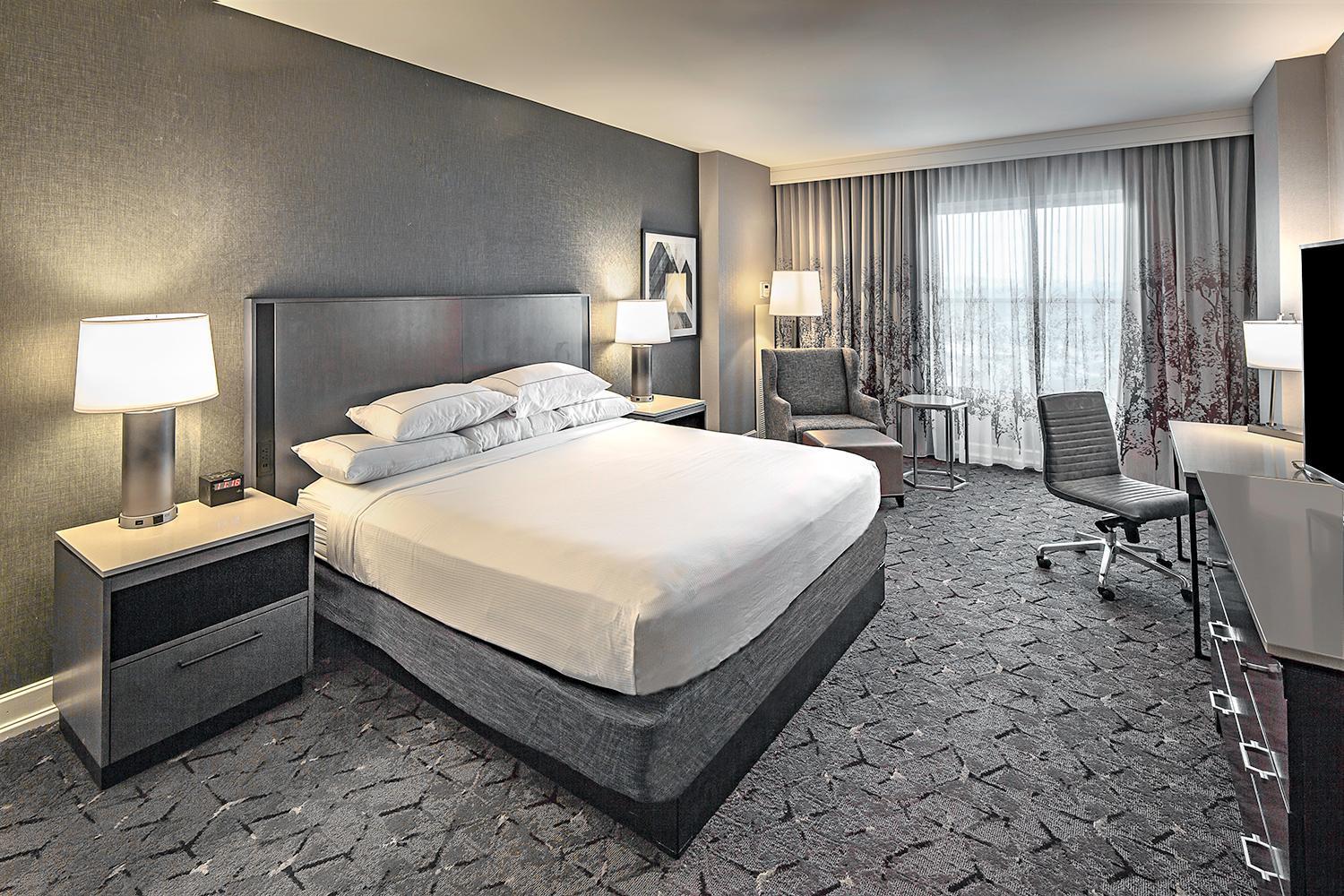 Doubletree By Hilton Modesto Hotel Exterior photo